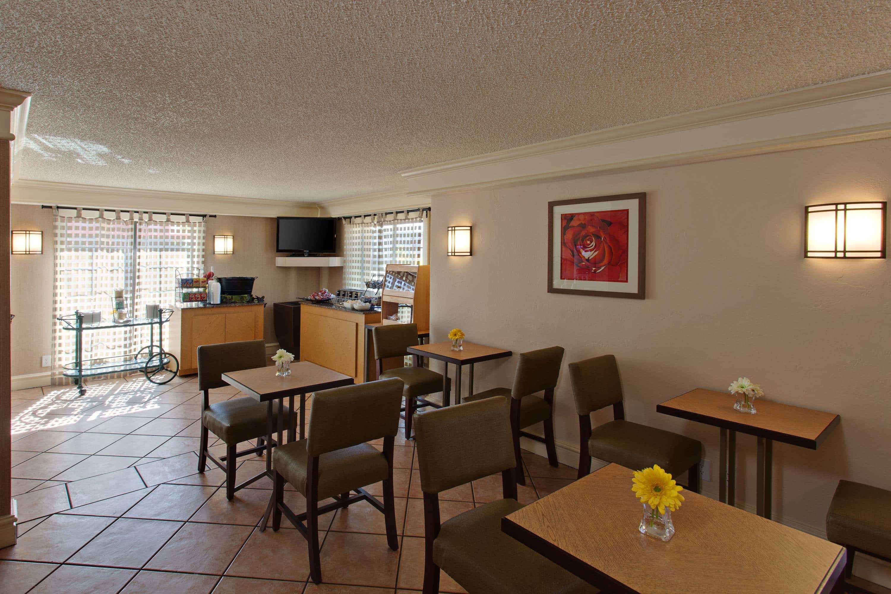 La Quinta Inn By Wyndham Costa Mesa Orange County Екстериор снимка